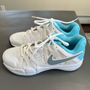 Nike Women's Air Vapor Advantage Tennis Sneakers - Size 7